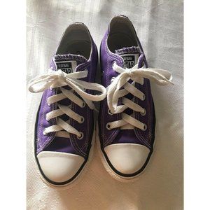 Girl’s Converse Size 13